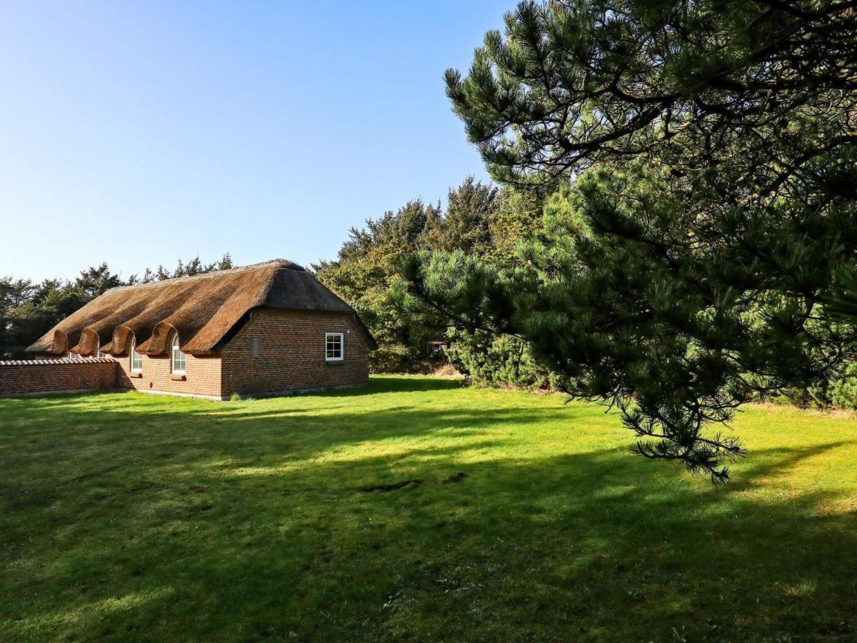 Three-Bedroom Holiday Home In Lokken 1 Extérieur photo